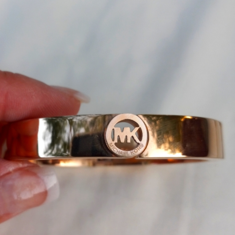 Michael Kors Fulton Gold Tone Logo Hinge Bracelet